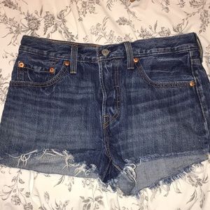 Levi distressed shorts